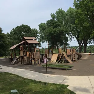 Play structure is top notch