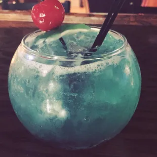 Shark Bite Fish Bowls for Shark Week!