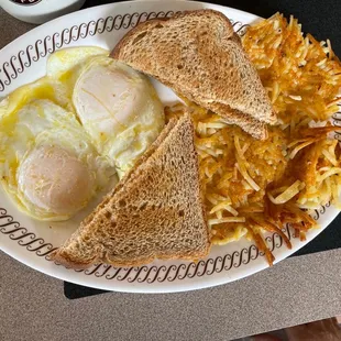 a plate of breakfast food