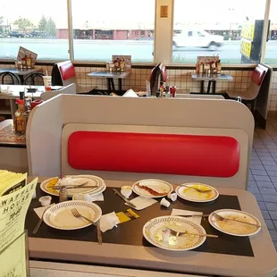 Table that was never bussed.