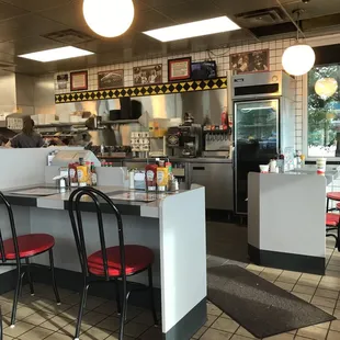 Dirty counters, dirty floors, it wasn&apos;t  a good day at Waffle House.