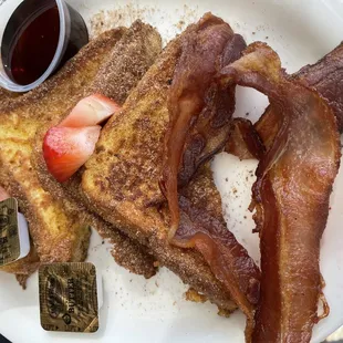Cinnamon French Toast came with bacon