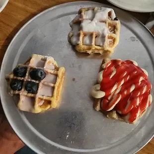 Raspberry cheesecake, Blueberry glazed &amp; cinnamon raisin