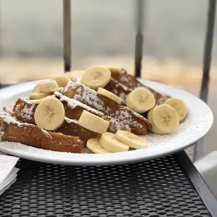 French toast w banana!