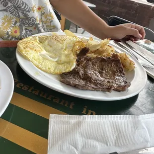 Steak and egg plate