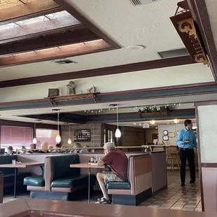 I love the feel of these older restaurants.