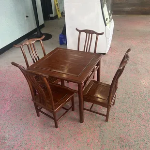 Small children table