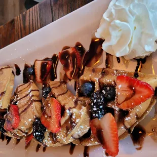 Berries waffle