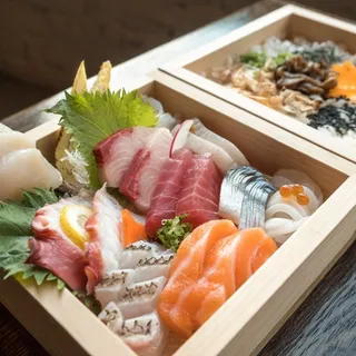 Two Layer Chirashi (15 Pcs)