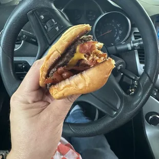 Bacon cheeseburger