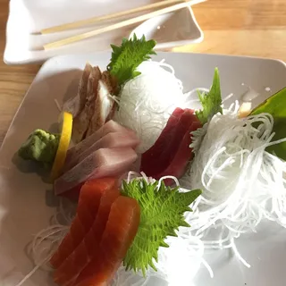 12 Piece Sashimi