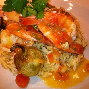 Shrimp Scampi on basmati rice with poblano, Serrano, and cherry peppers. #wagongrill