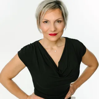 Sarah T.