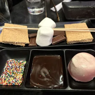 D4. Mochi Ice Cream