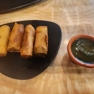 Egg rolls with sauces 5/5