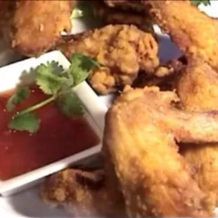 bbq chicken, fried chicken wings, chicken wings, fried chicken, chicken wings and fried chicken, poultry, food, bbq wings, chicken