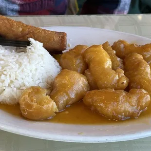 Orange chicken lunch special