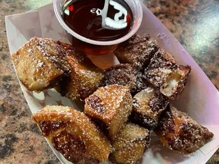 Sneakers Sports Bar & Grill