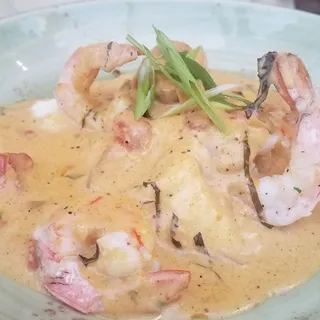 Charleston Shrimp & Grits*