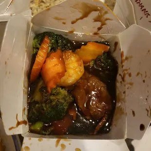 Shrimp beef and broccoli