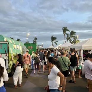 Thursdays are the best days! Farmers Market!