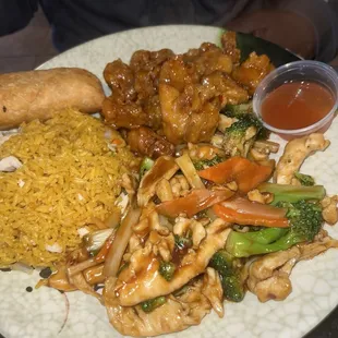 General Tso's Chicken Dinner Special Chicken Broccoli  Chicken Fried Rice  Chicken Eggroll