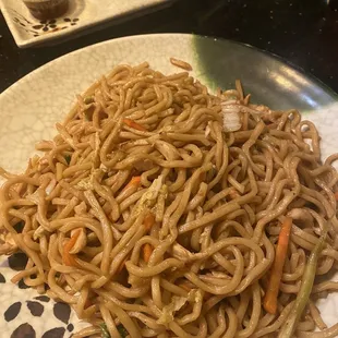 Rn2. Lo Mein with chicken