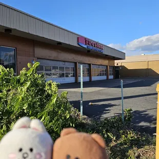 Waiakamilo Shopping Center