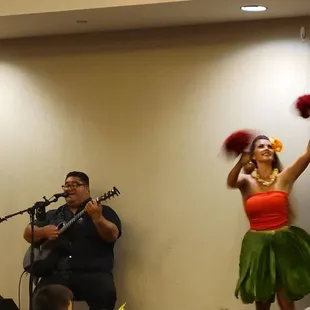 Entertainment from the outstanding Polynesian Cultural Center!