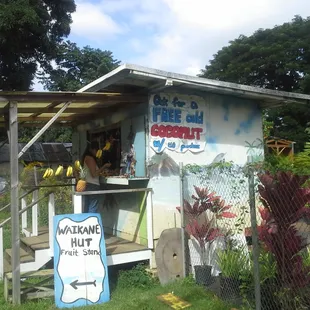 Waikane frruit stand