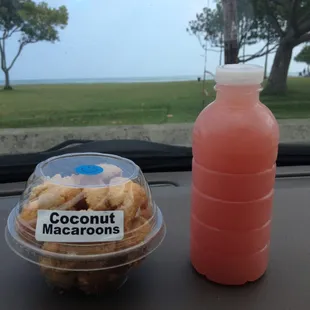 Super ono peanut butter macaroon and house-made guava juice