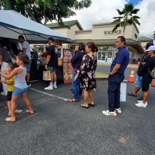 Waikele farmer&apos;s market