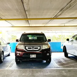 Unit 3110. Free parking a BIG plus!!! saves $30-$55 daily compared to what others charge.
