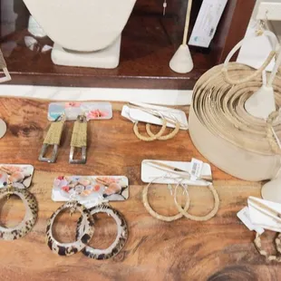 handmade earrings by native Hawaiian - lauhala , opihi polished with kukui nut oil , natural lauhala hoops with mother of pearl. .