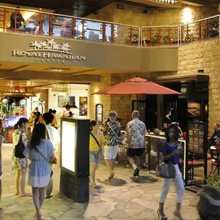 Located inside one of the best malls in Waikiki