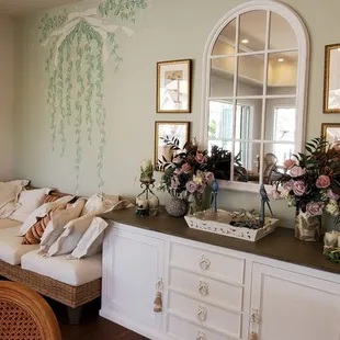 Decor of 2nd floor dining