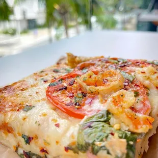 "Shrimp Truck" flat bread. Wasn't as crunchy as I'd hoped