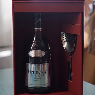 Hennessy VSOP gift set (very nice) *4/23/2021