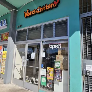 Von's Chicken is actually inside Palama Market