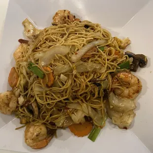 food, ramen and noodles