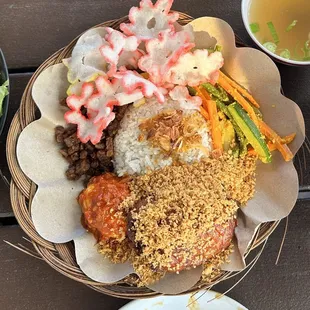 food, chicken wings and fried chicken