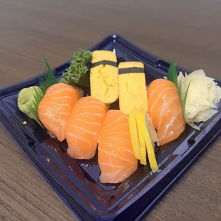 Salmon and tamago nigiri