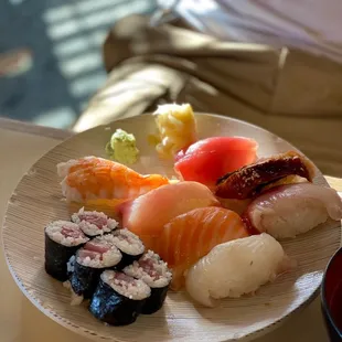 $15 deluxe sushi platter