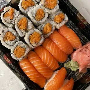 spicy salmon, salmon nigiri