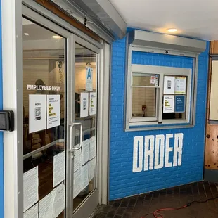 Order Window/Employer Entrance (on the left)