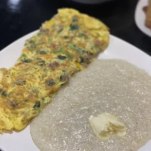 Build your omelette with side of grits