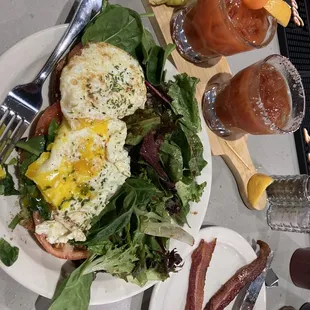 Avocado toast, greens and bacon