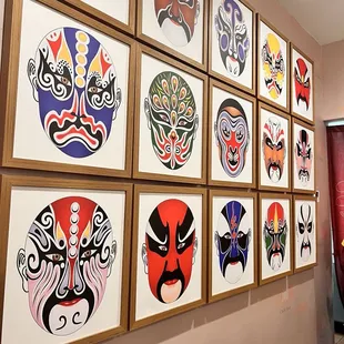 Decor from the rear large table area