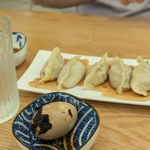 The tea egg and dumplings