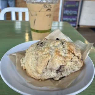 blueberry lemon scone and oat milk latte- so good!!!